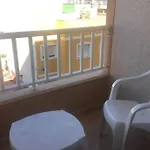 Acogedor En Zona Residencial Con Piscina *
