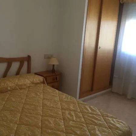 Acogedor En Zona Residencial Con Piscina Апартаменты *