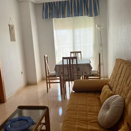 Acogedor En Zona Residencial Con Piscina Apartment *
